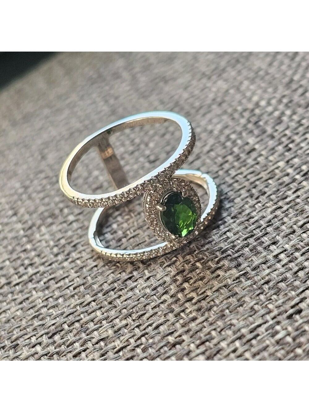 925 Sterling SD Green Gem Ring Sz 7 Double Band Halo Unique Bold